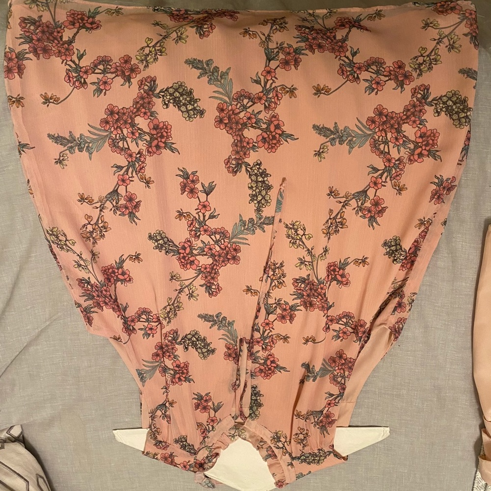 Floral sleeveless top